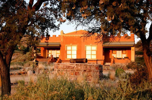 Klein-Aus Vista Desert Horse Inn Exterior photo